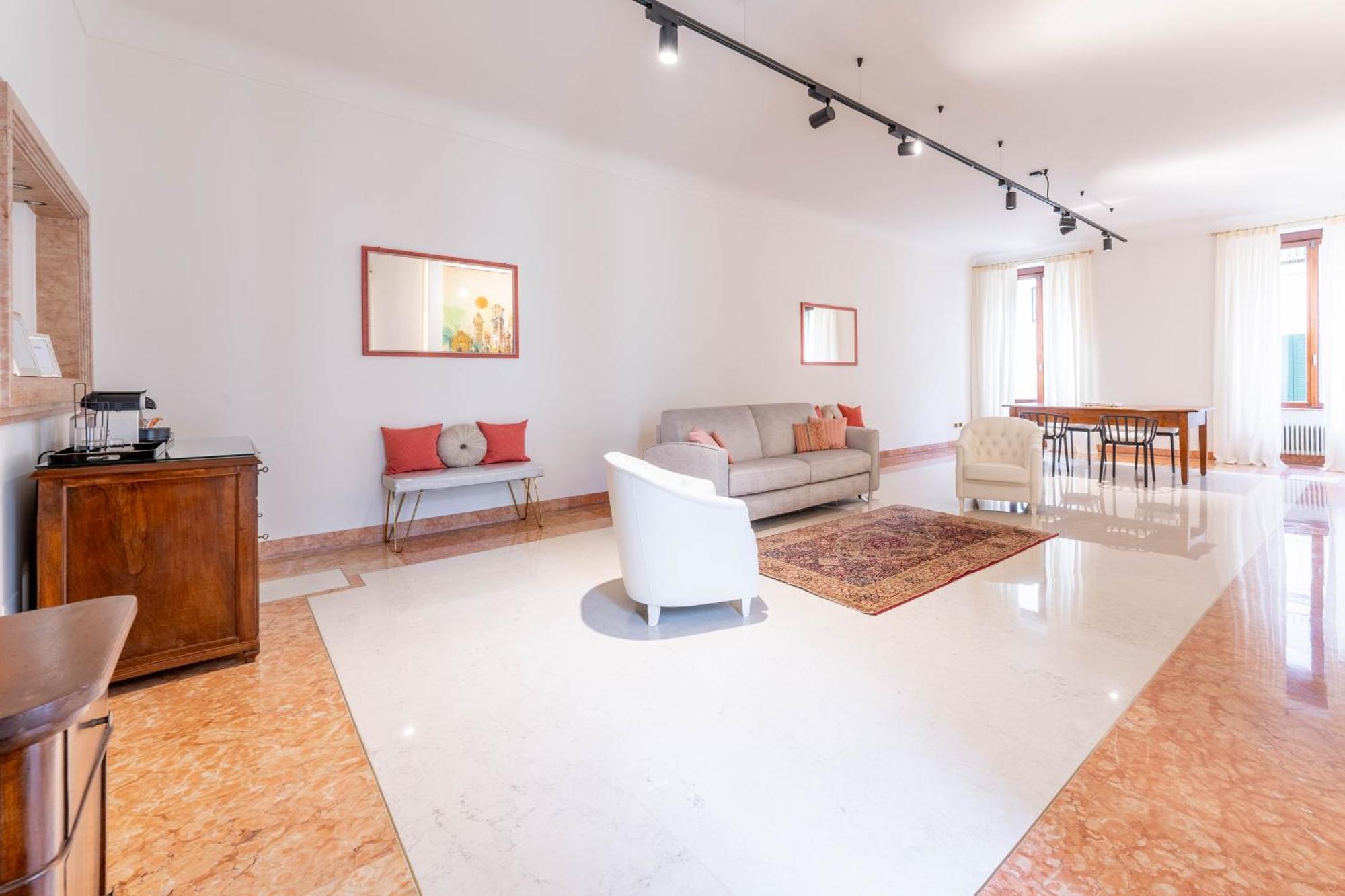 Palazzo Venier Apartment เวโรนา ภายนอก รูปภาพ