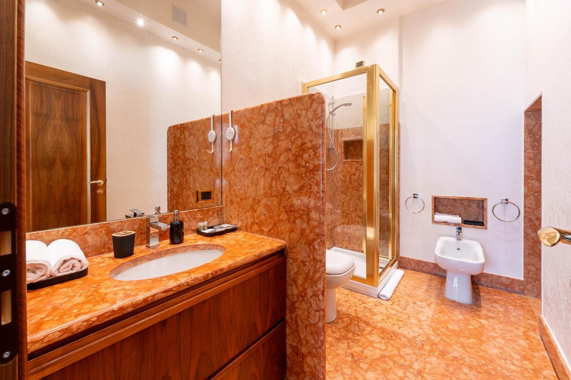 Palazzo Venier Apartment เวโรนา ภายนอก รูปภาพ