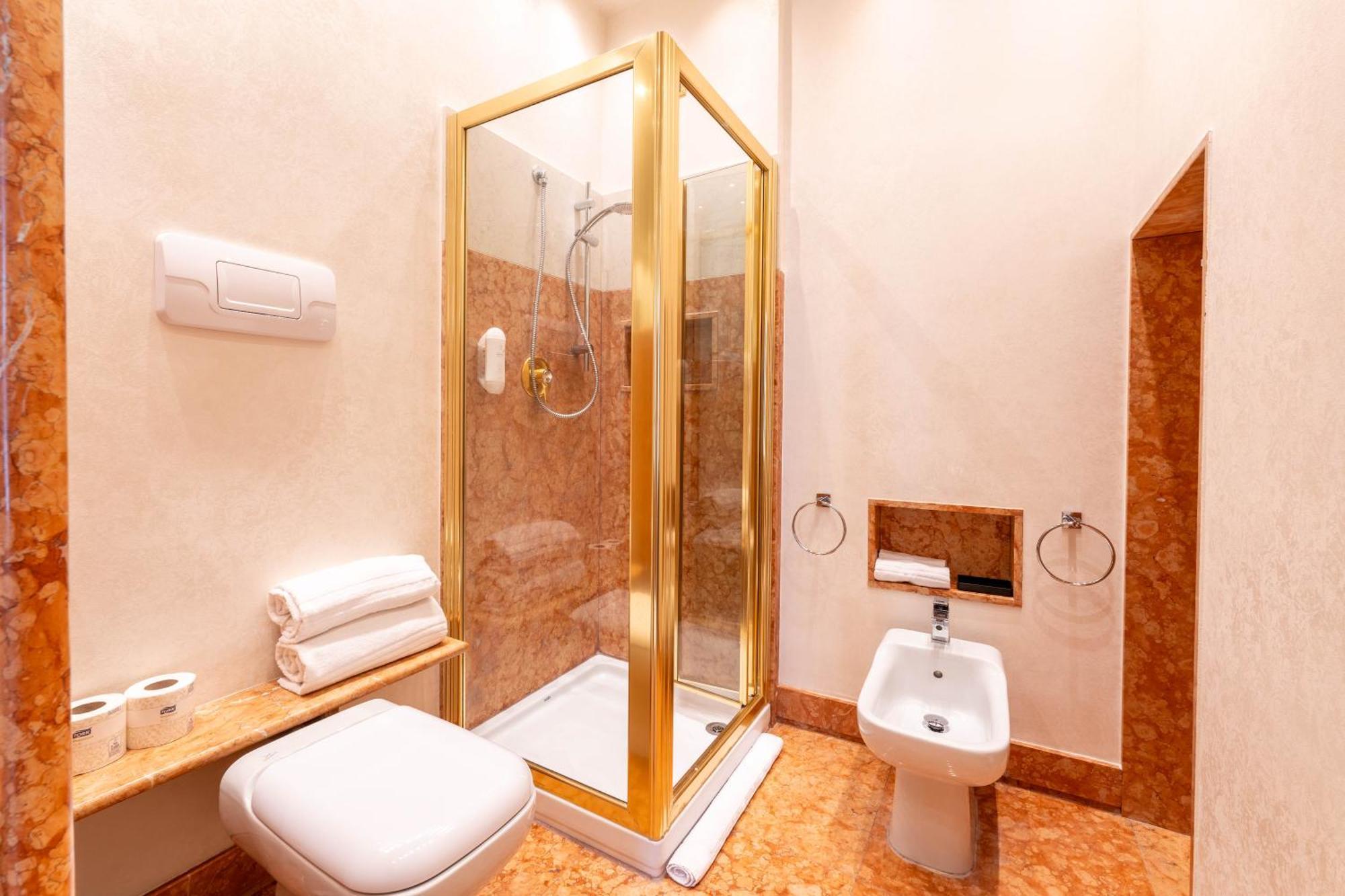 Palazzo Venier Apartment เวโรนา ภายนอก รูปภาพ
