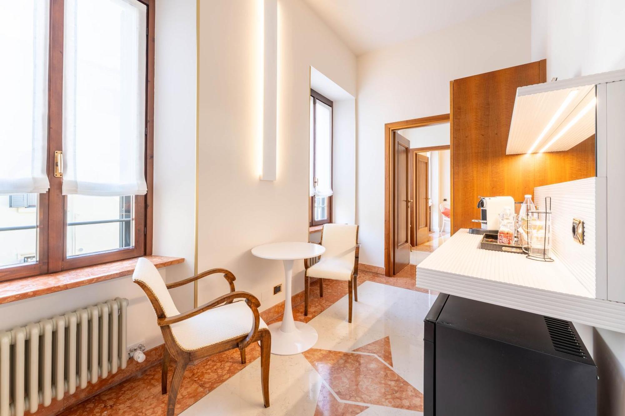 Palazzo Venier Apartment เวโรนา ภายนอก รูปภาพ